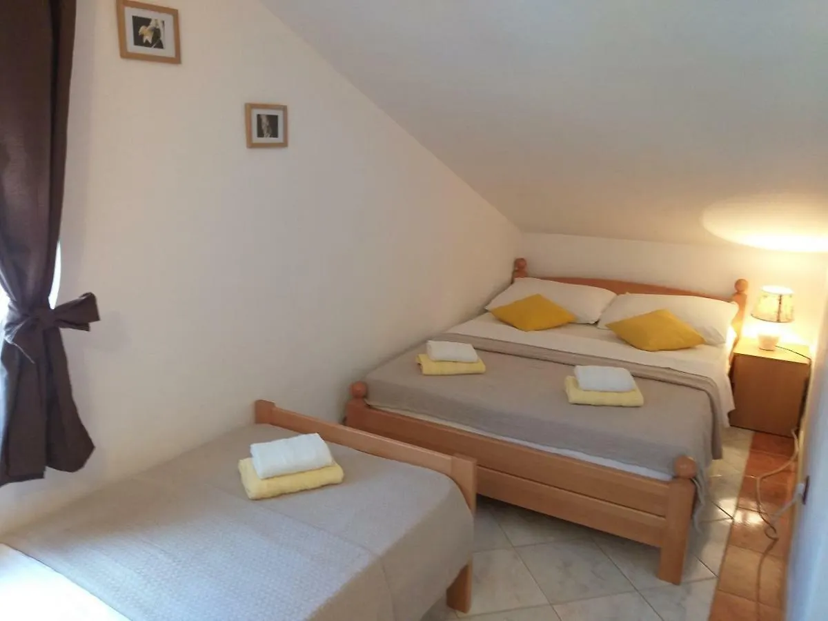 Marina & Luka Apartment Povljana Croatia